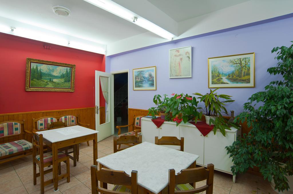 Hotel Athina Delphi 외부 사진